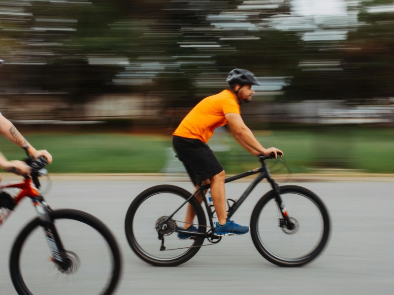 Integratori per il Ciclismo: Energia, Resistenza e Recupero